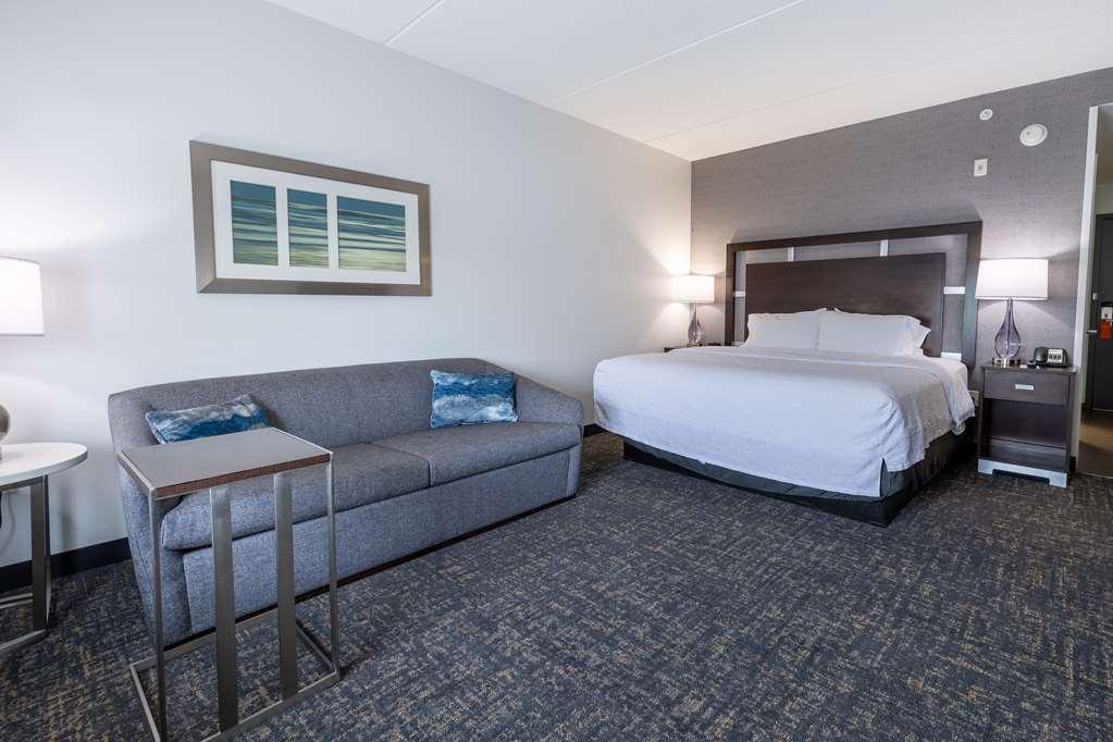 Hampton Inn & Suites Greensboro/Coliseum Area Стая снимка